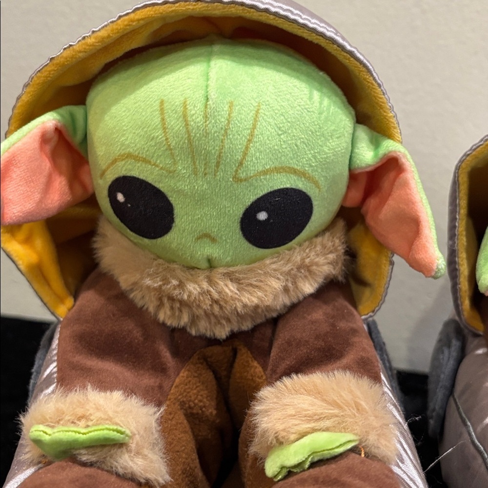 GAP Brown Star Wars Slippers - Picture 9 of 9